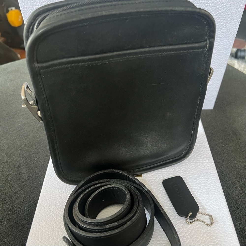 Vintage Coach Limited Edition Camera Zip Crossbody Bag 9817 Black & Nickel